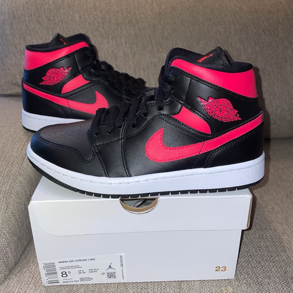 Air Jordan 1 Mid Black Siren Red
